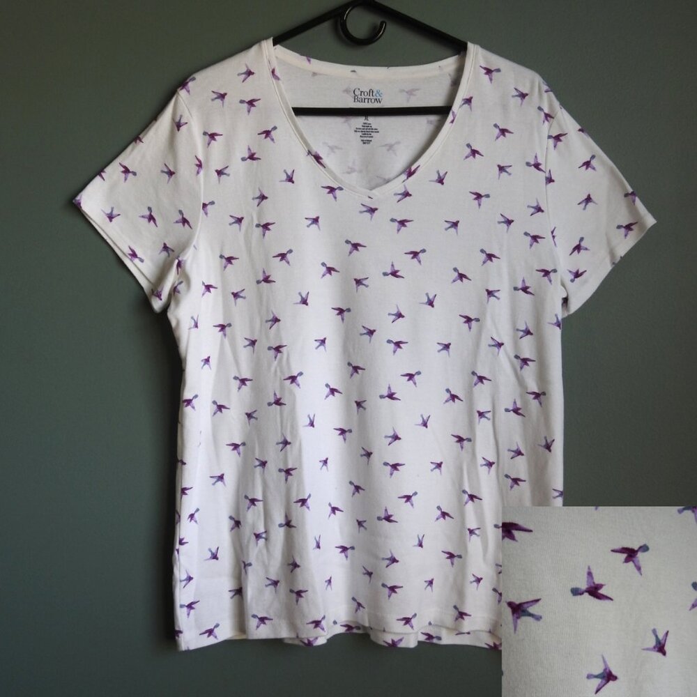 2/$15 Croft & Barrow Women's Classic V-Neck Sparrows Tee Size XL